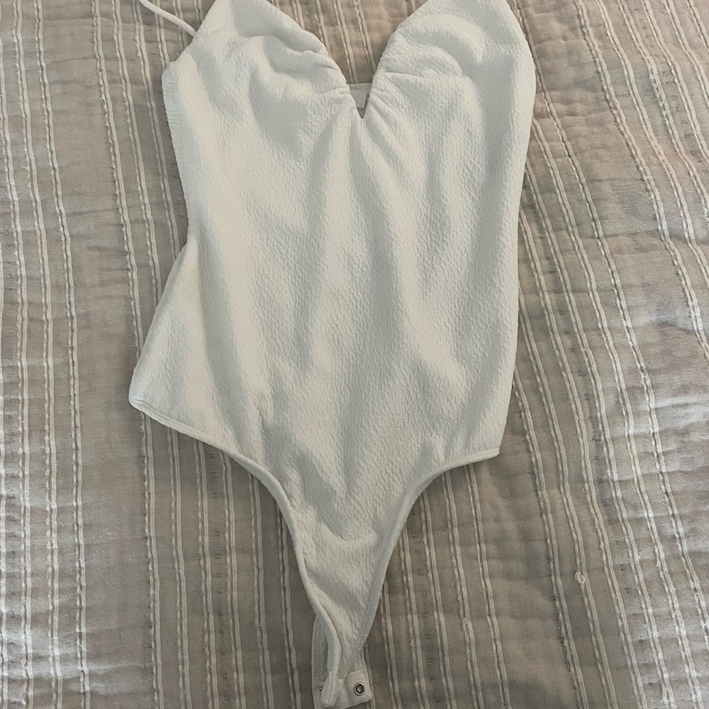 ASTR Women's Fia V-Neck Bodysuit